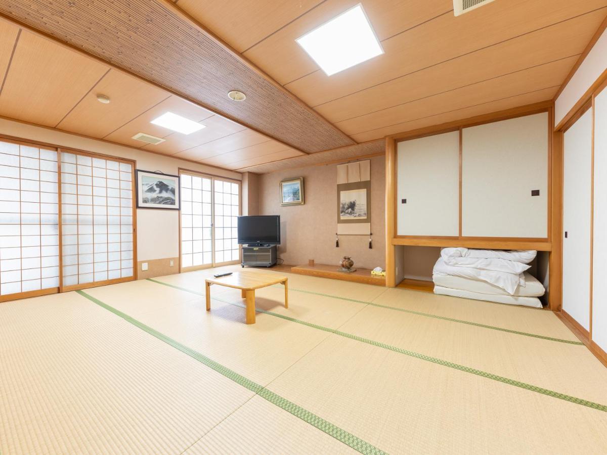 Ryosou Minatosou Joetsu Hotel Exterior photo
